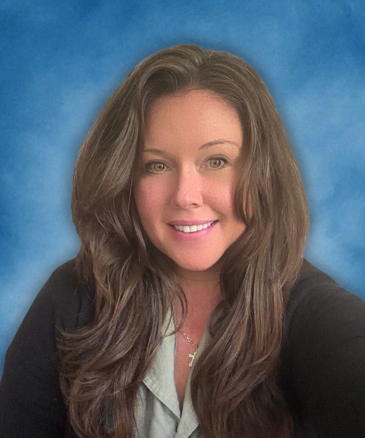 Nicole Cox headshot